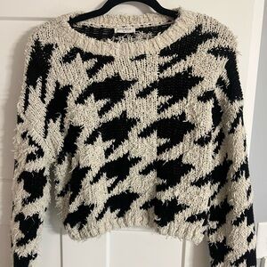 Storia Monochrome Houndstooth Sweater